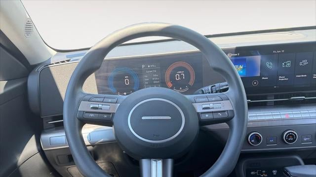 2025 Hyundai KONA SE