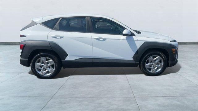 2024 Hyundai KONA SE