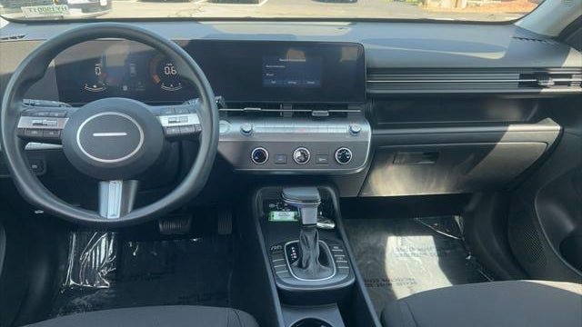 2024 Hyundai KONA SE