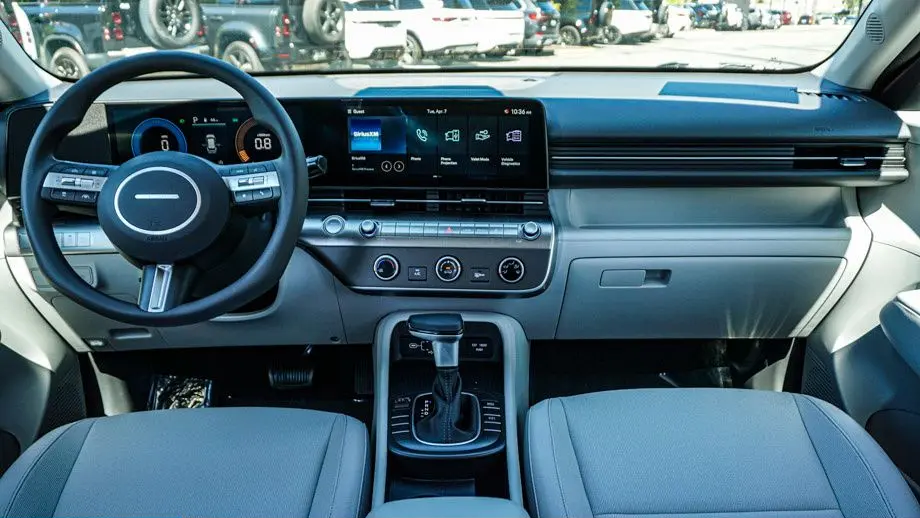 2026 Hyundai KONA SE