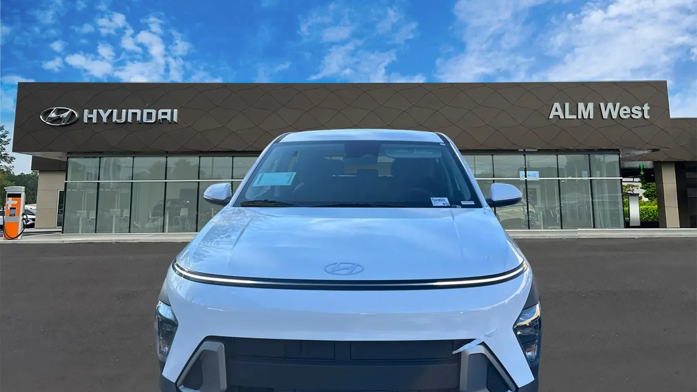 2026 Hyundai KONA SE