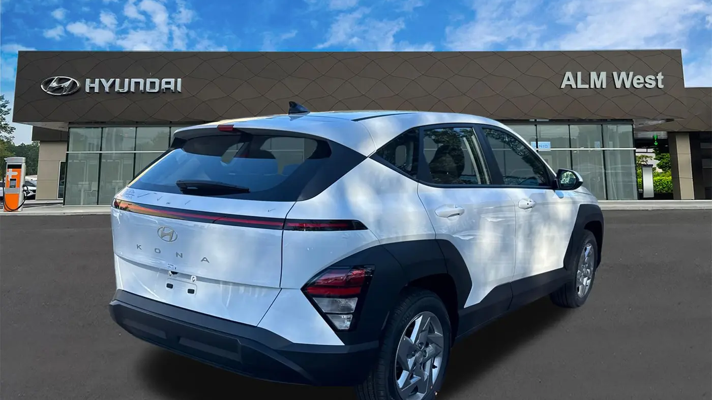 2026 Hyundai KONA SE