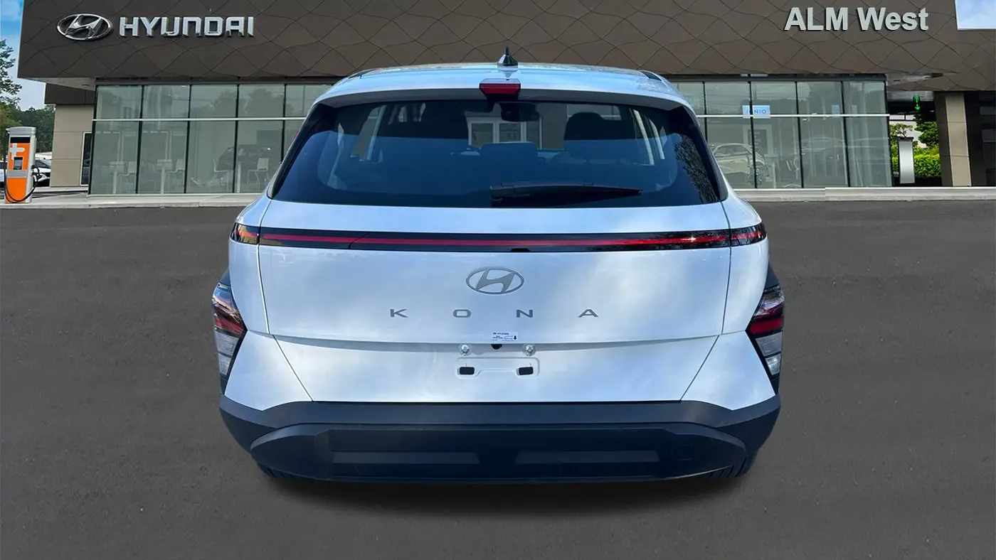 2026 Hyundai KONA SE
