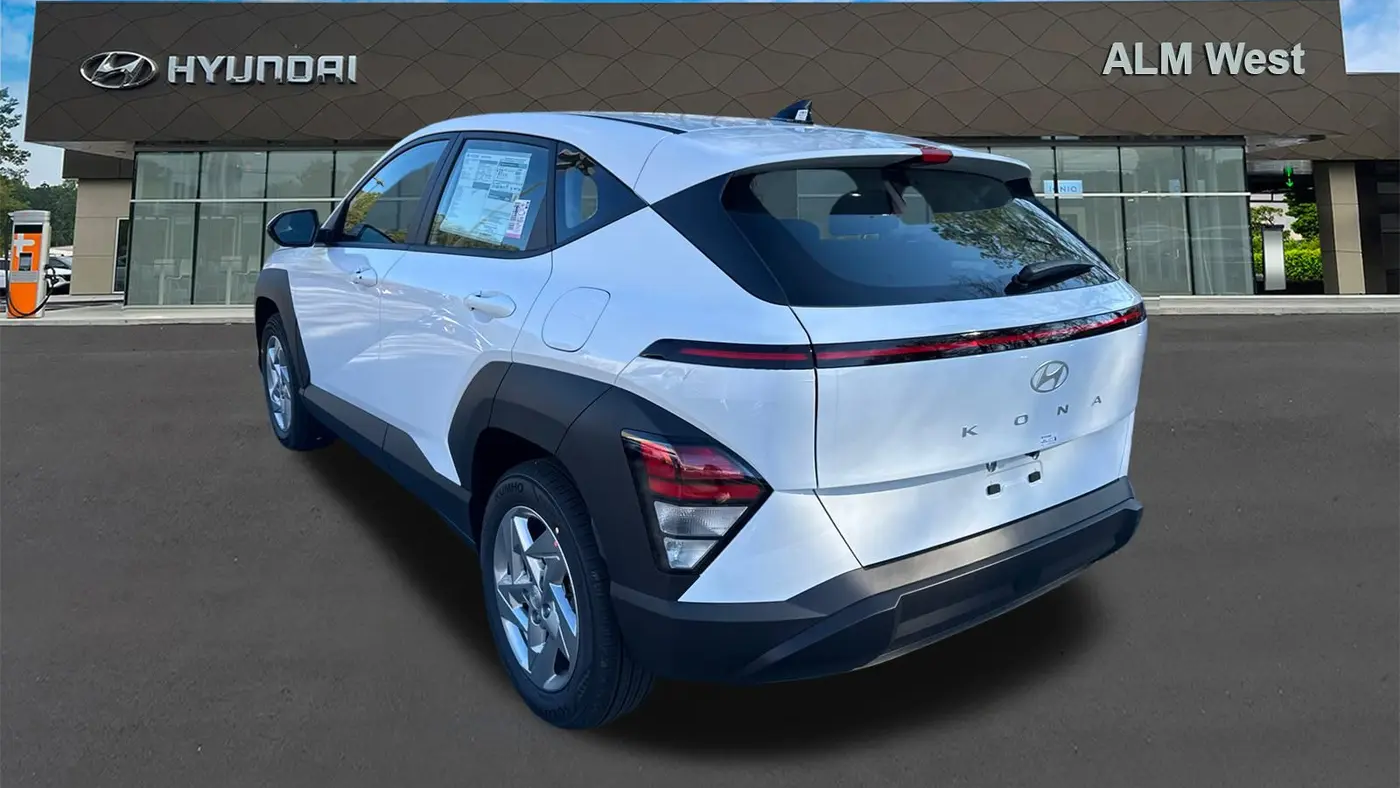 2026 Hyundai KONA SE