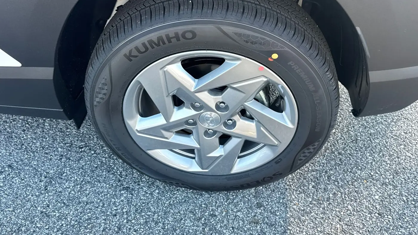 2026 Hyundai KONA SE