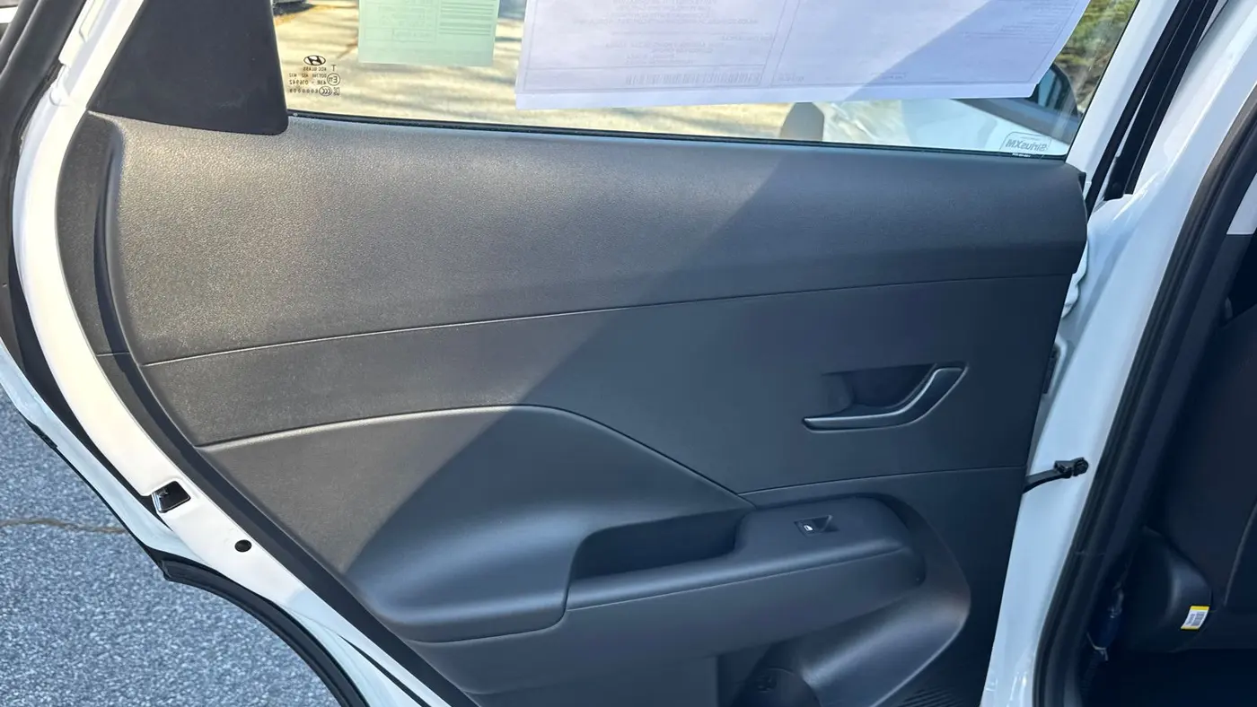 2026 Hyundai KONA SE