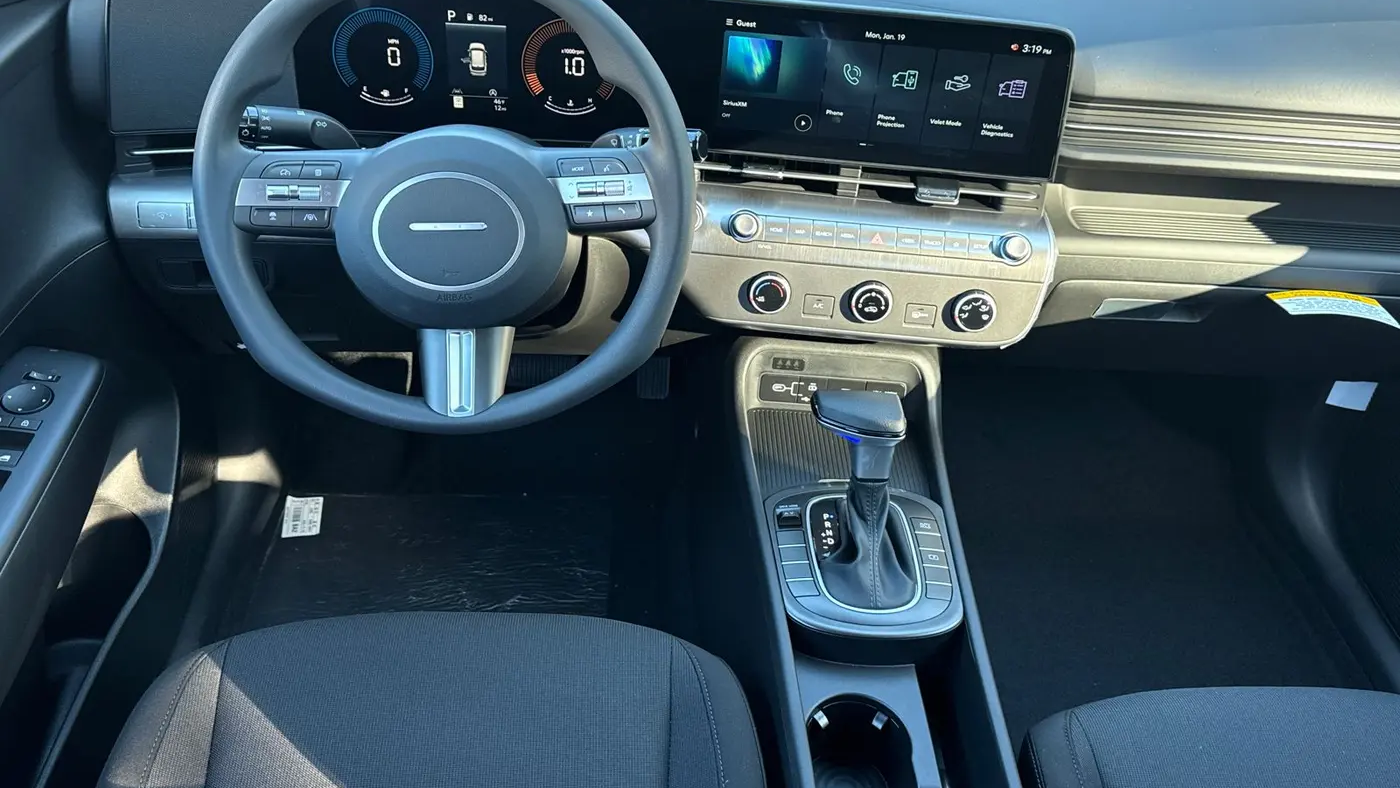 2026 Hyundai KONA SE