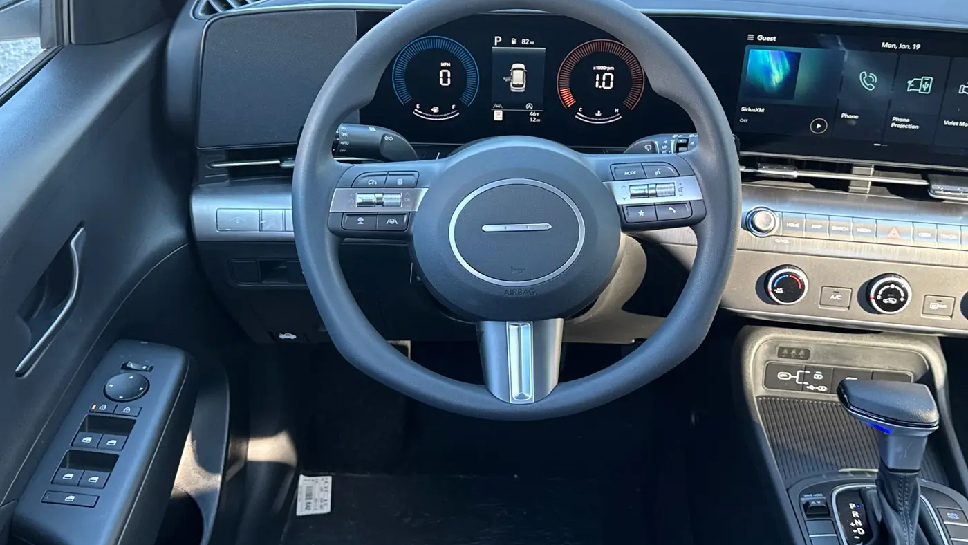 2026 Hyundai KONA SE