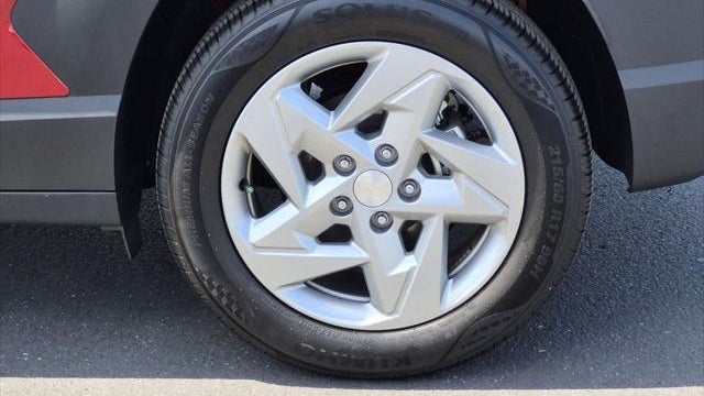 2025 Hyundai KONA SE