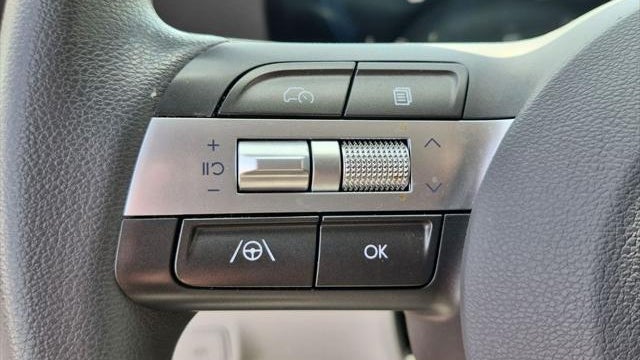 2025 Hyundai KONA SE