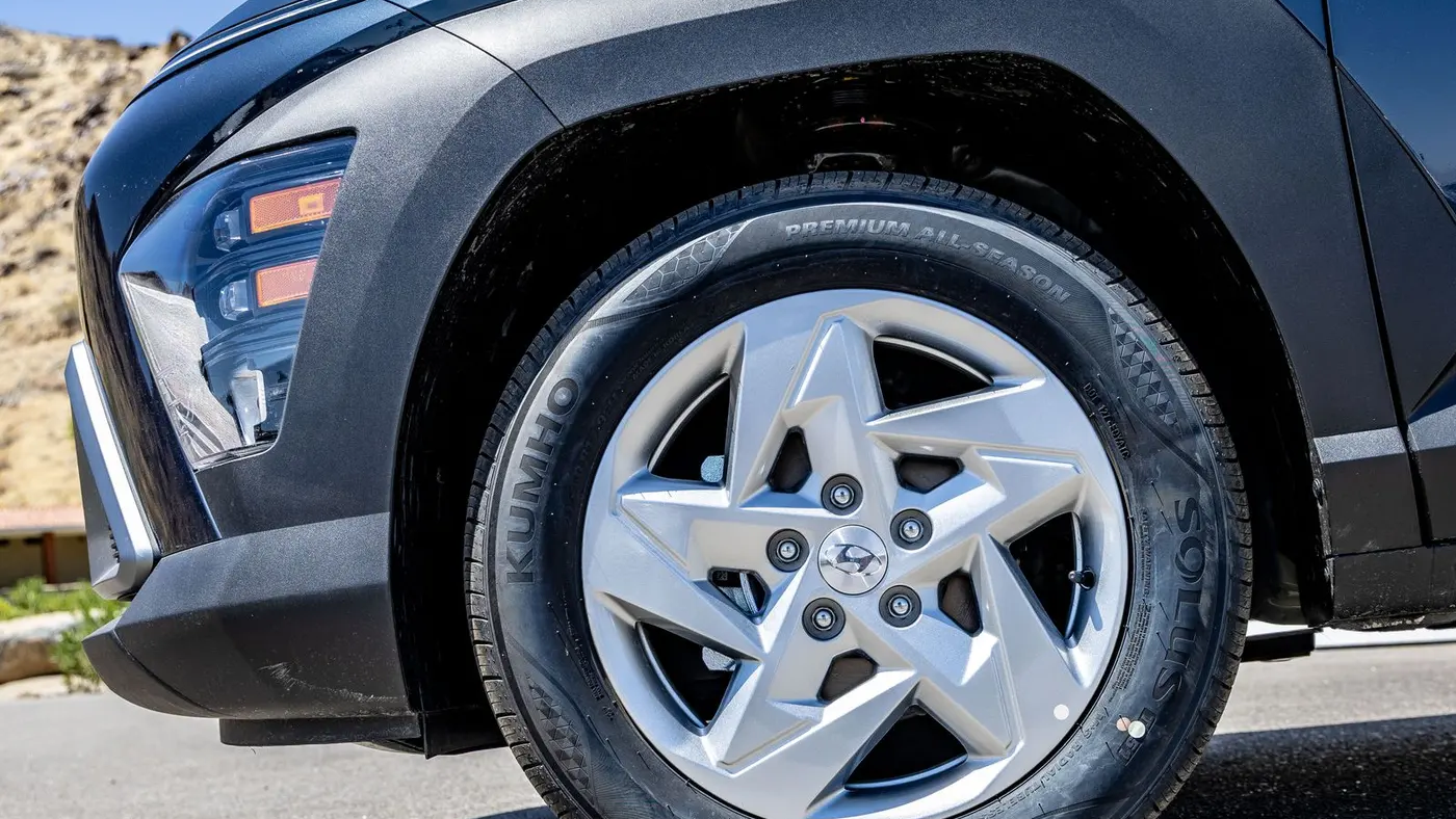 2026 Hyundai KONA SE