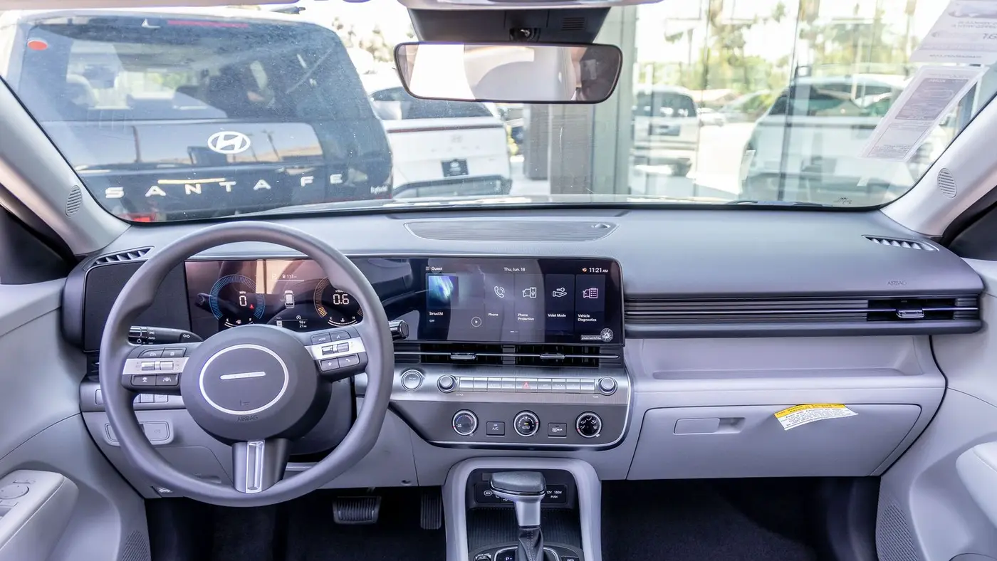 2026 Hyundai KONA SE