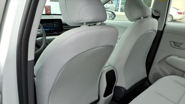 2026 Hyundai KONA SE