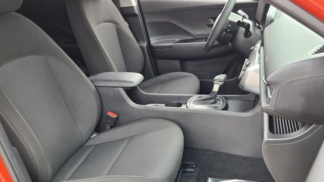 2024 Hyundai KONA SE