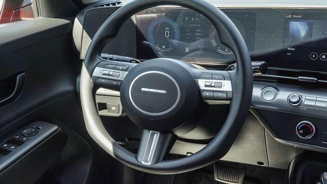 2025 Hyundai KONA SE