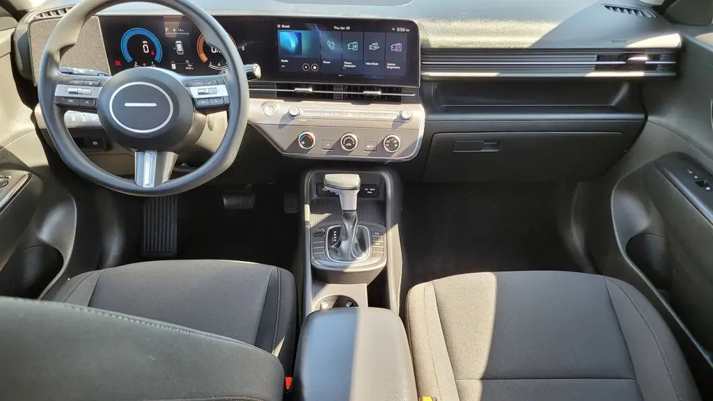 2025 Hyundai KONA SE