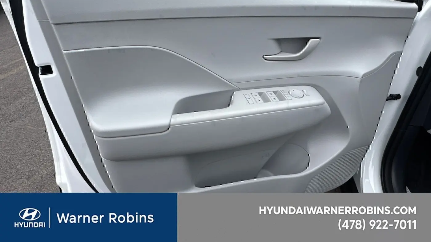 2026 Hyundai KONA SE