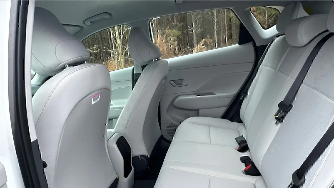2026 Hyundai KONA SE