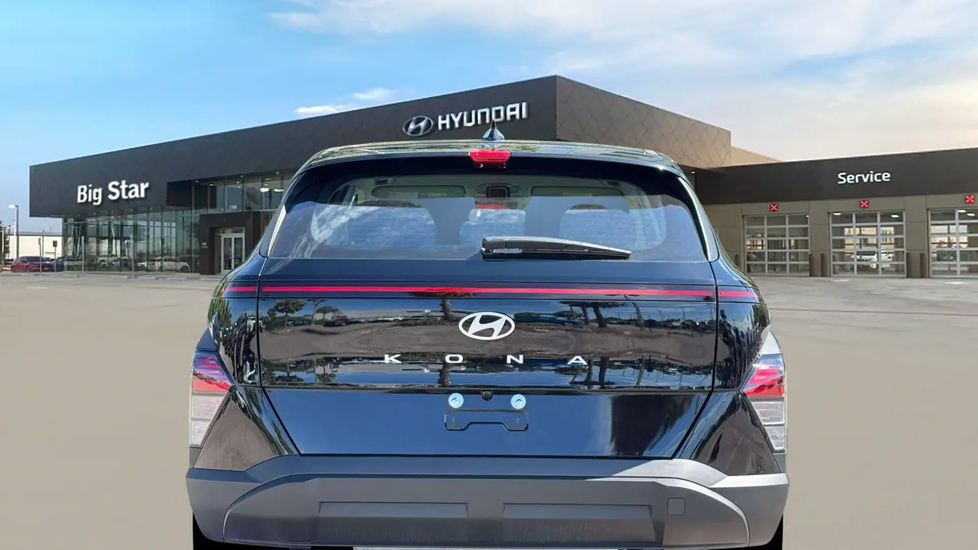2026 Hyundai KONA SE