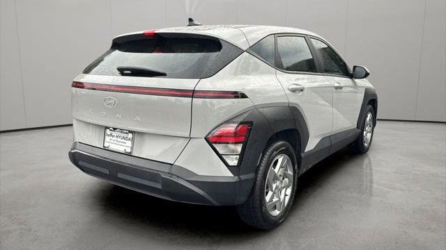 2024 Hyundai KONA SE