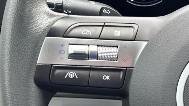 2024 Hyundai KONA SE
