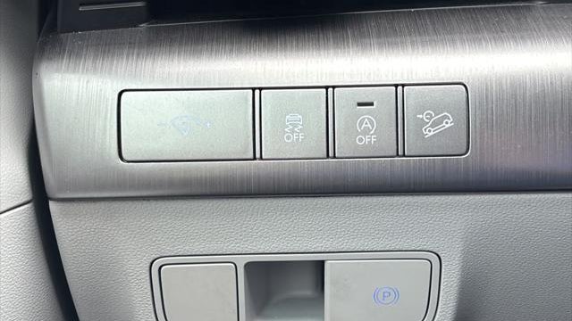 2024 Hyundai KONA SE
