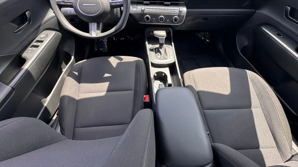 2024 Hyundai KONA SE