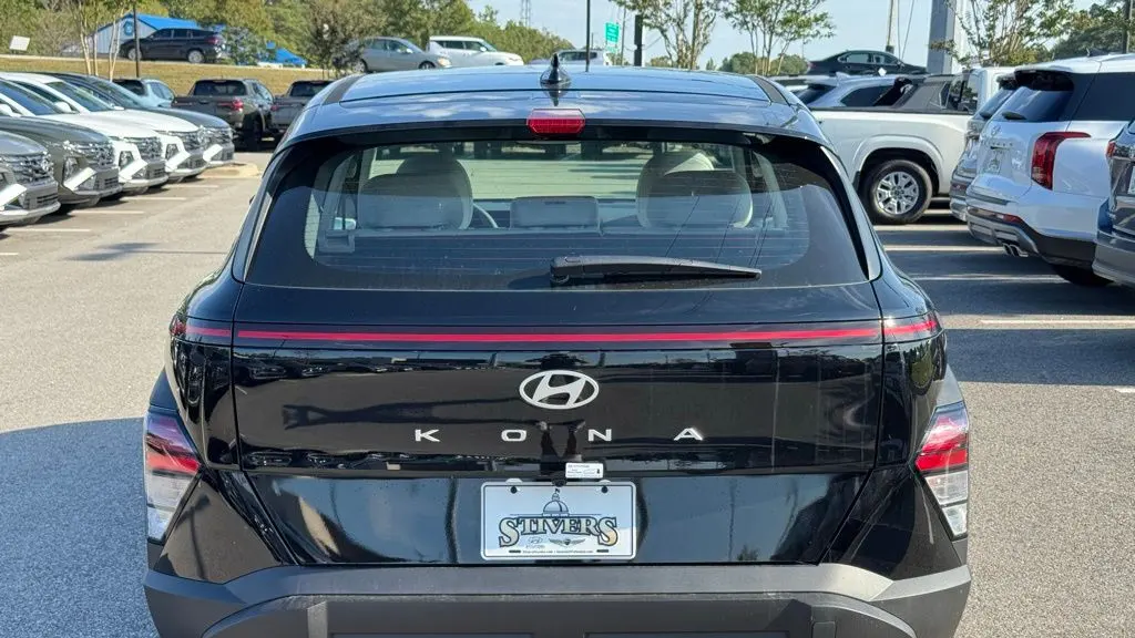 2026 Hyundai KONA SE