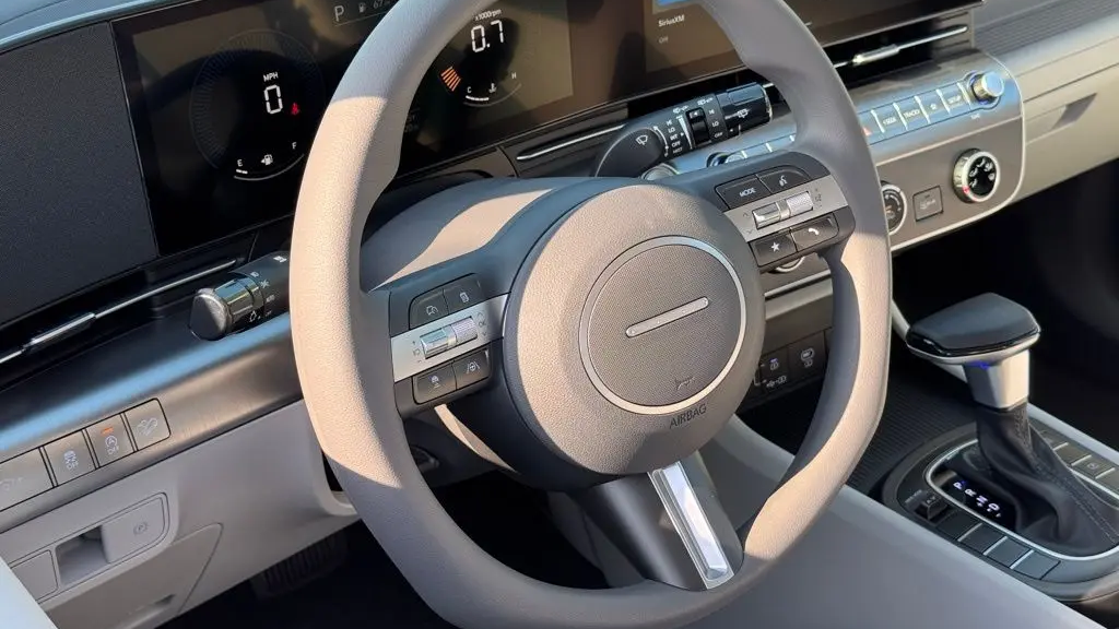 2026 Hyundai KONA SE