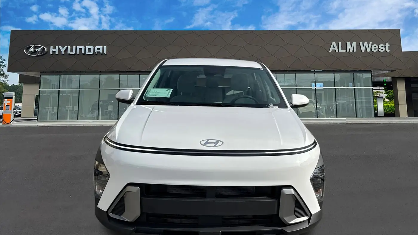 2026 Hyundai KONA SE