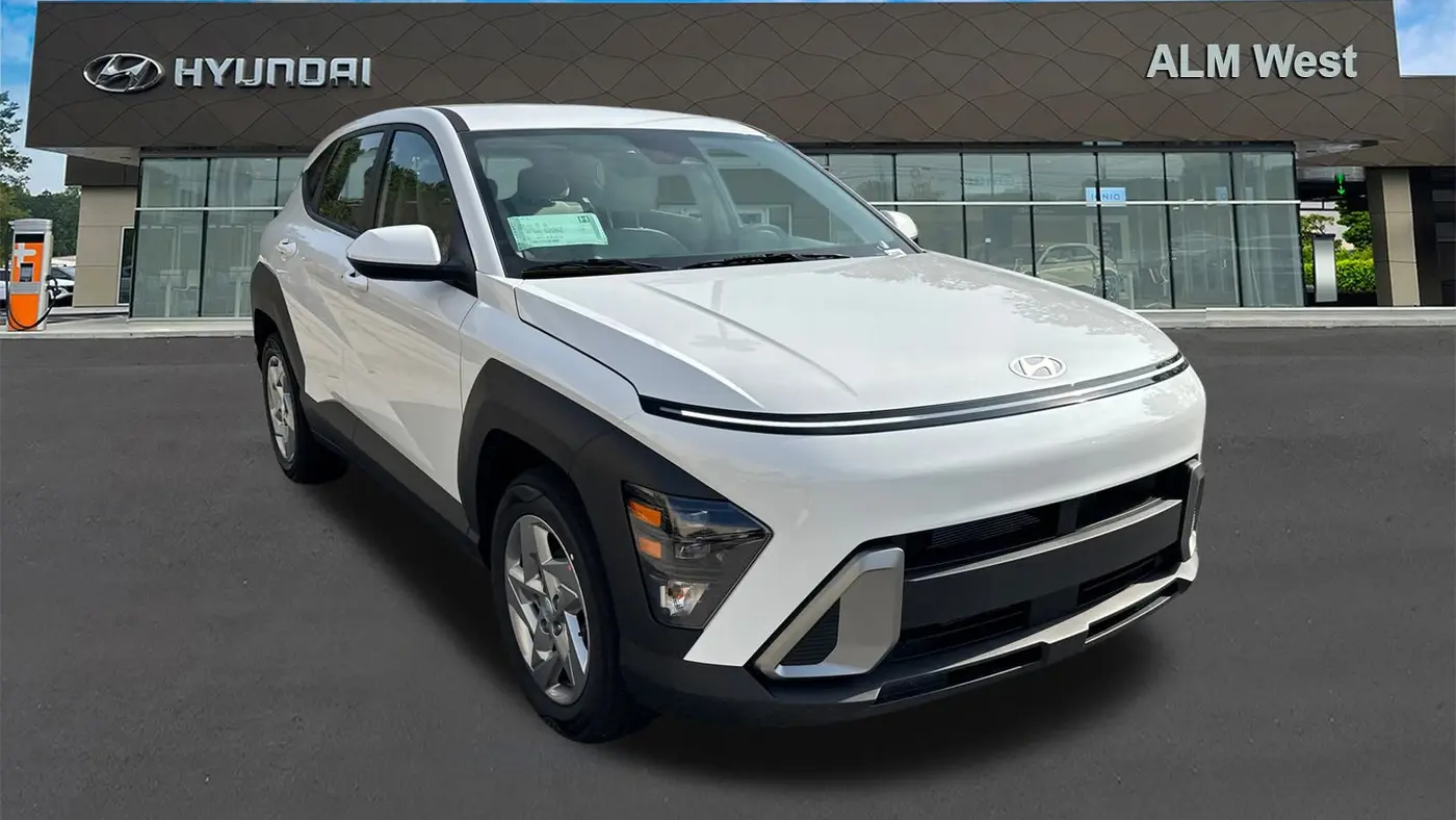 2026 Hyundai KONA SE