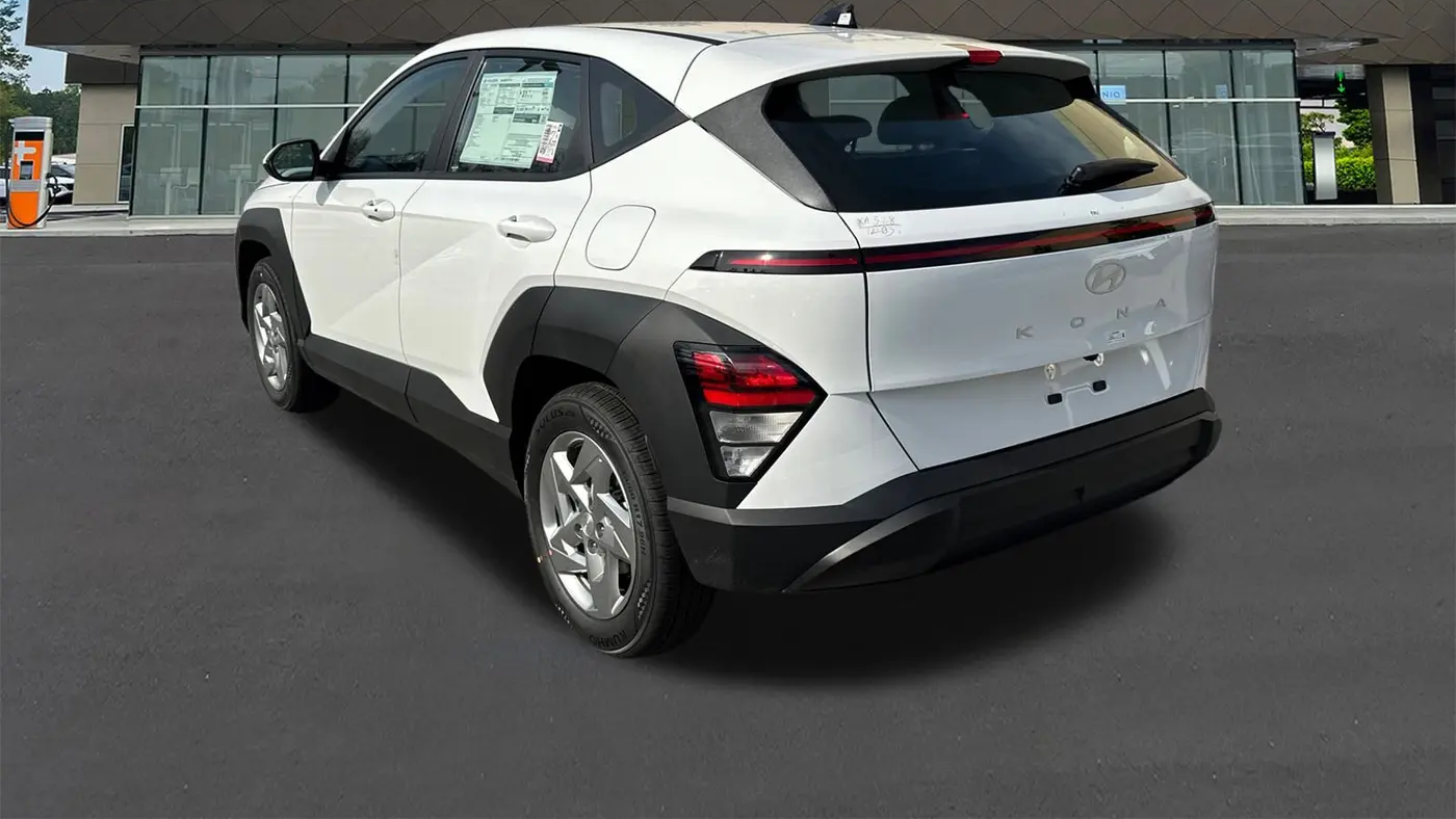 2026 Hyundai KONA SE