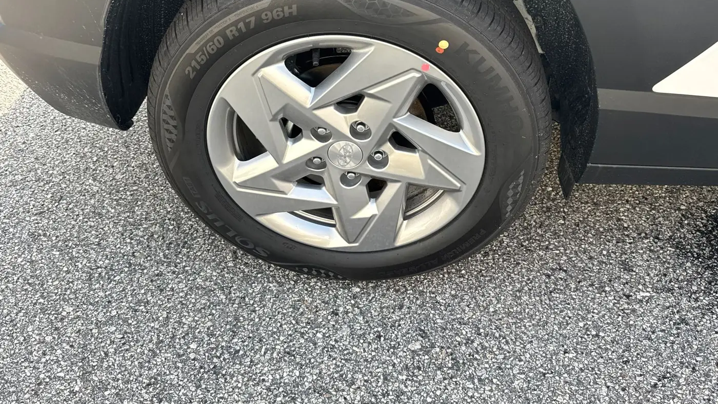 2026 Hyundai KONA SE