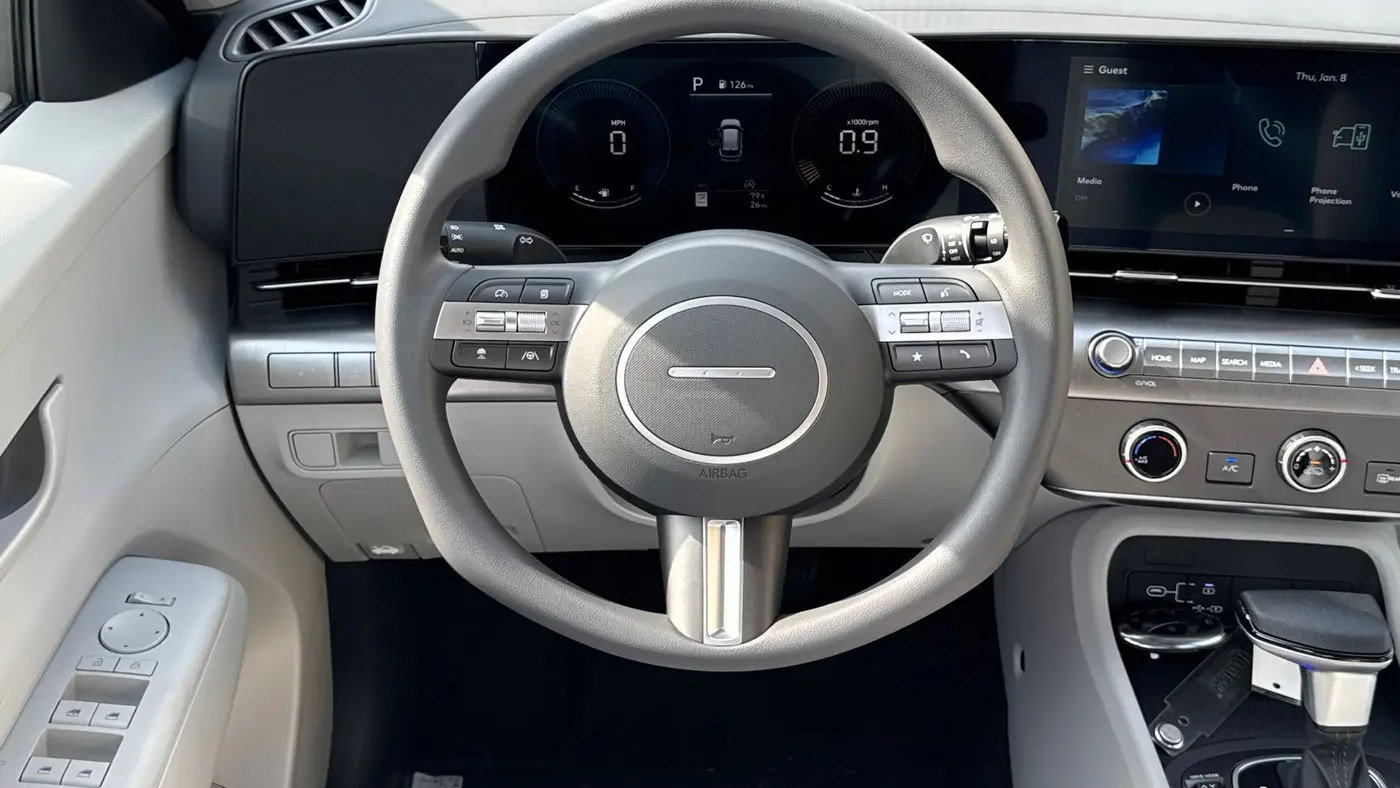 2026 Hyundai KONA SE