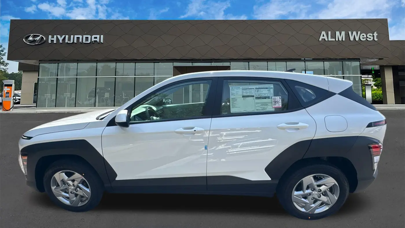 2026 Hyundai KONA SE