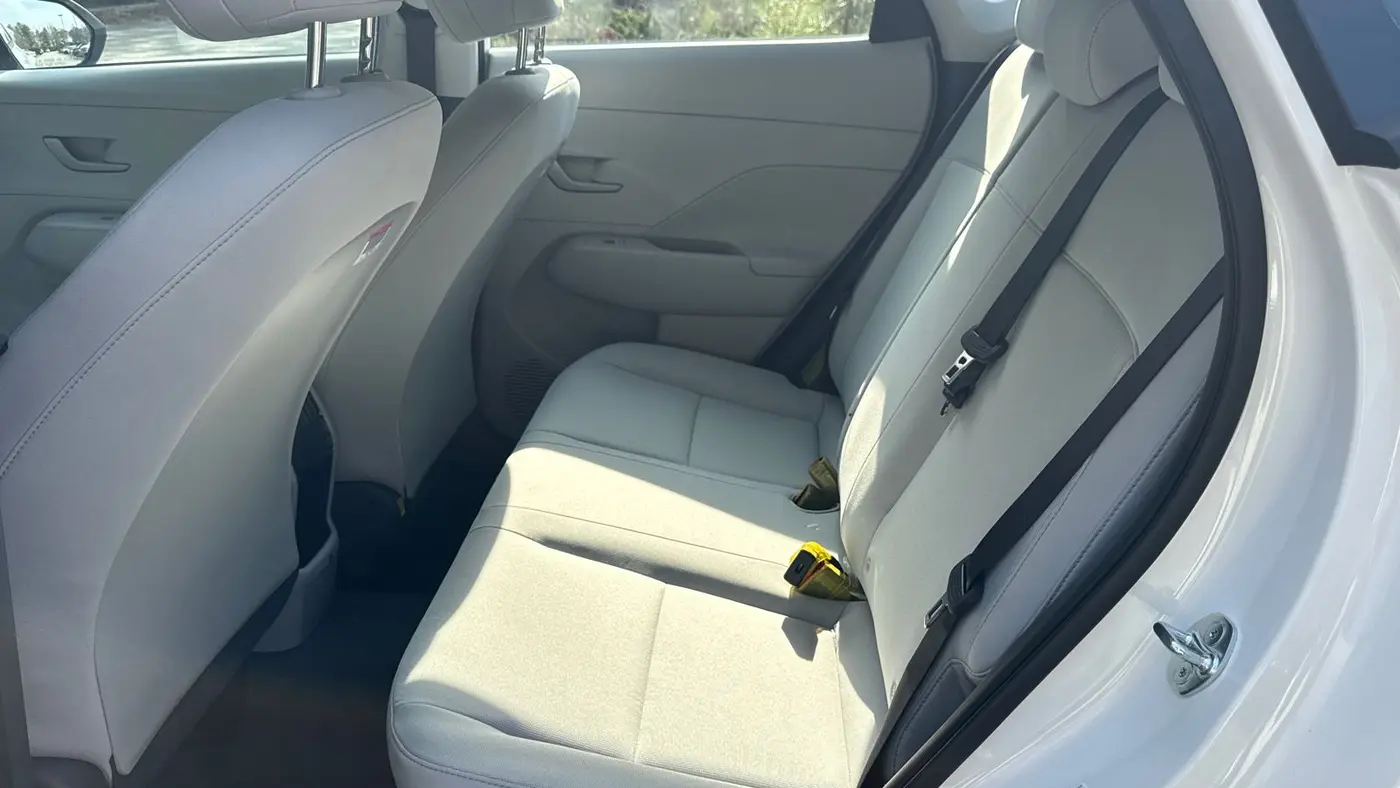2026 Hyundai KONA SE