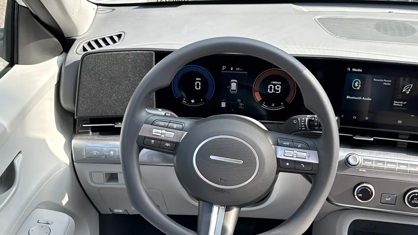 2026 Hyundai KONA SE