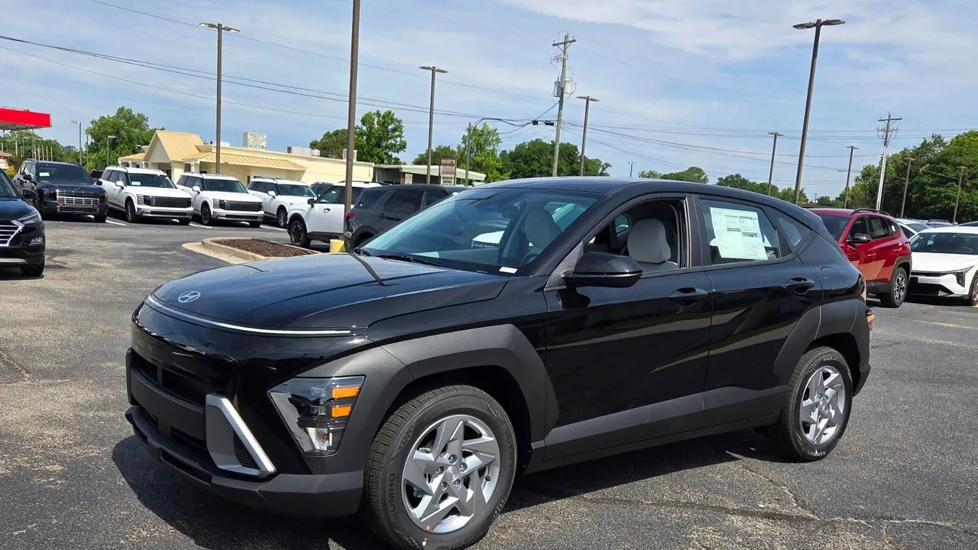 2026 Hyundai KONA SE