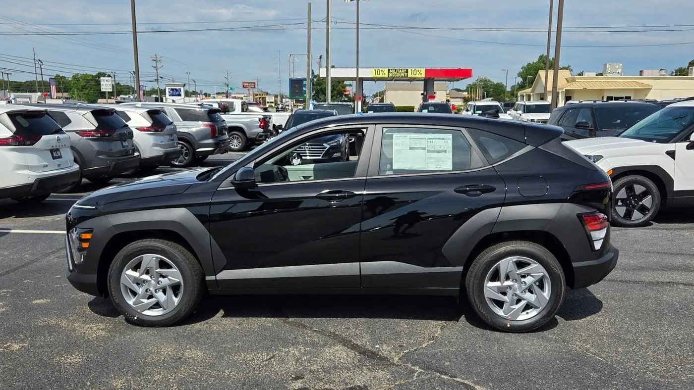 2026 Hyundai KONA SE