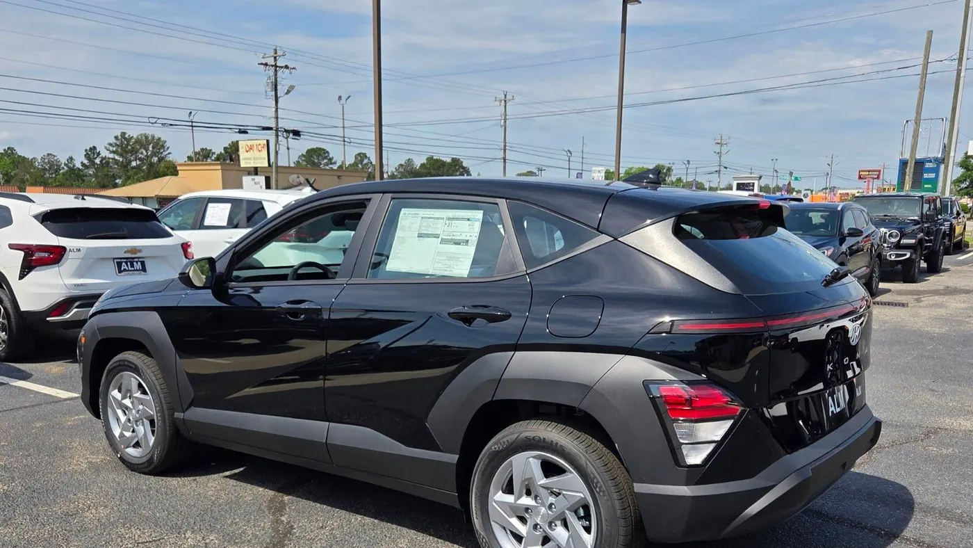 2026 Hyundai KONA SE