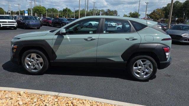 2025 Hyundai KONA SE