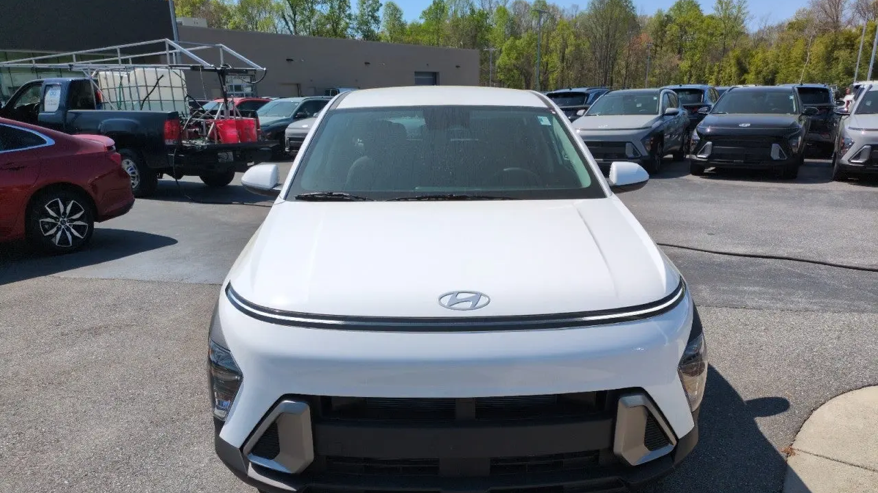 2026 Hyundai KONA SE