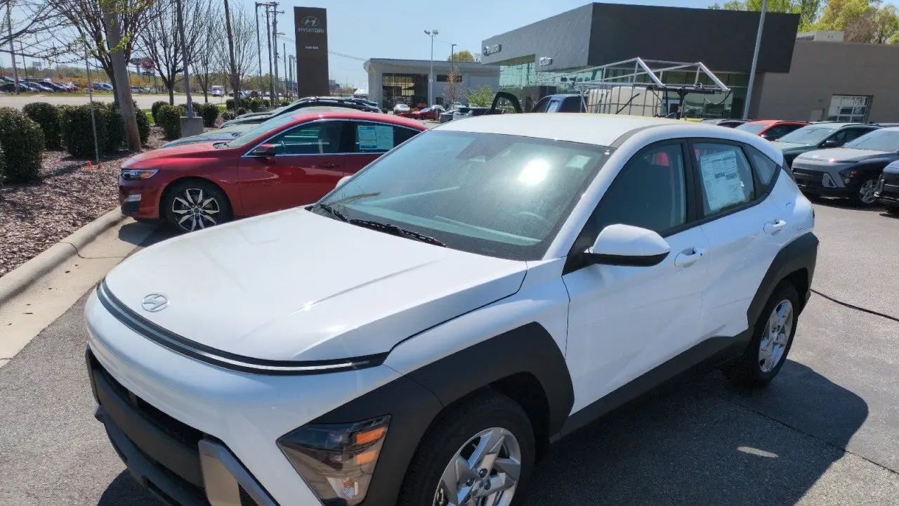 2026 Hyundai KONA SE
