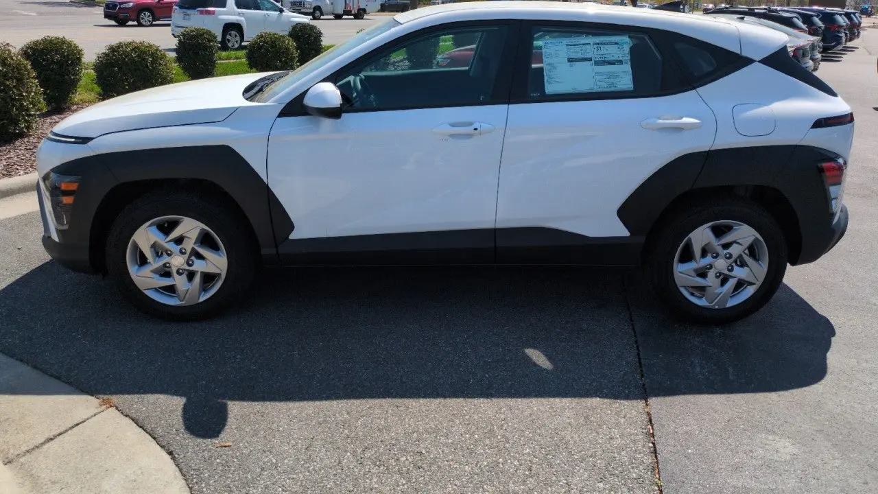 2026 Hyundai KONA SE