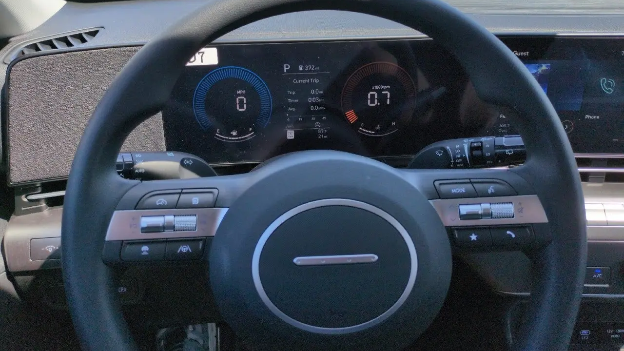 2026 Hyundai KONA SE