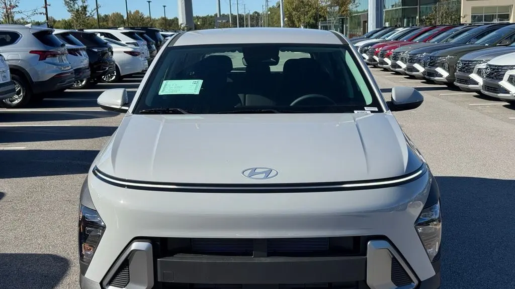 2026 Hyundai KONA SE
