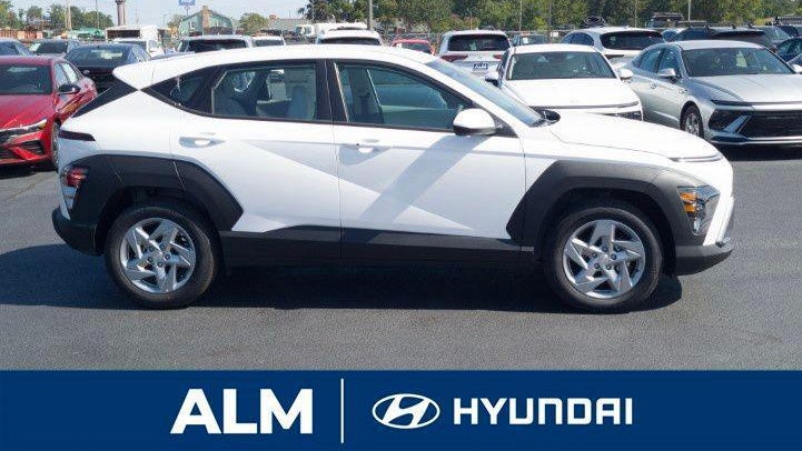 2026 Hyundai KONA SE