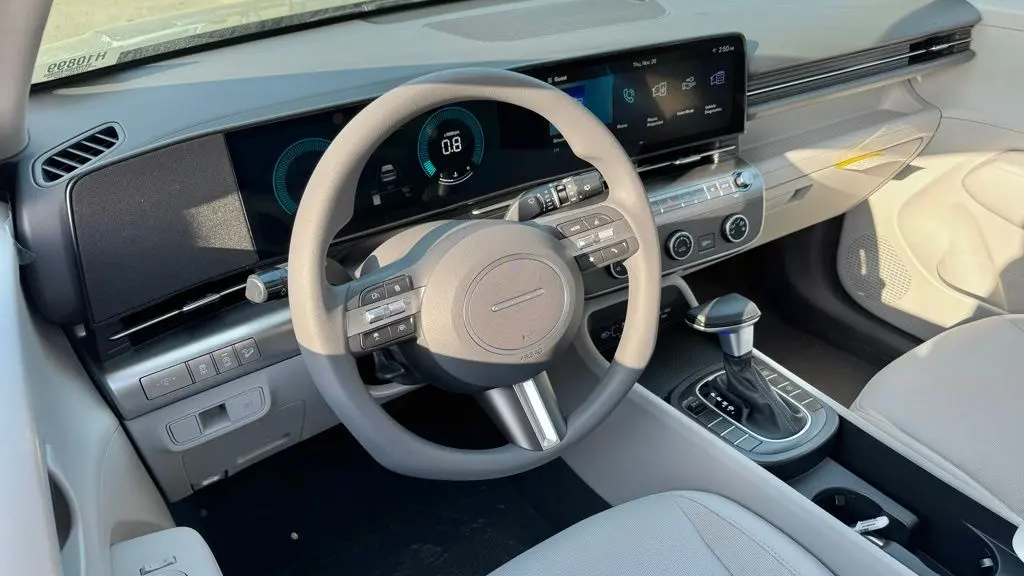 2026 Hyundai KONA SE