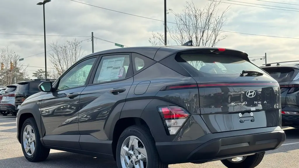 2026 Hyundai KONA SE