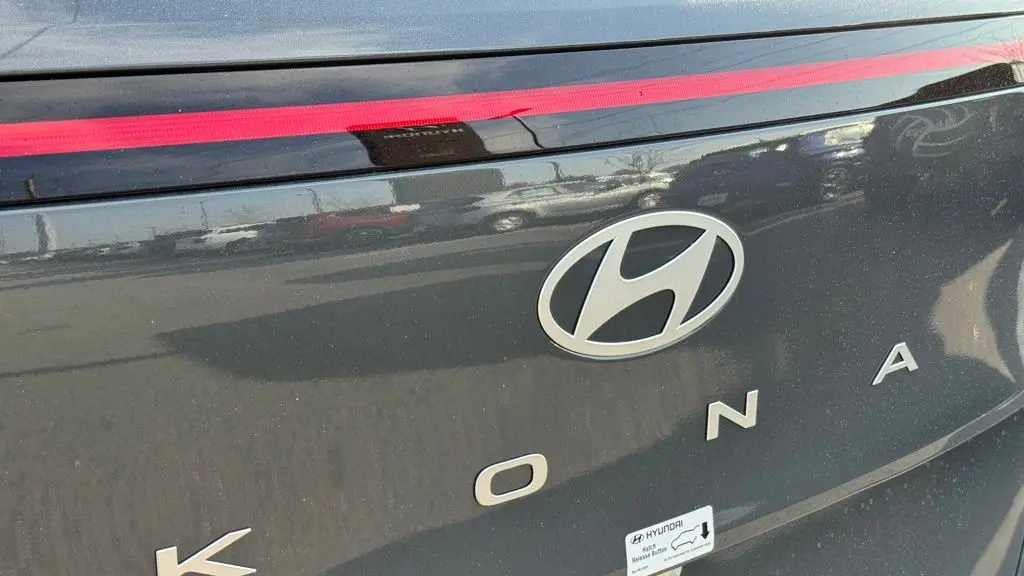 2026 Hyundai KONA SE